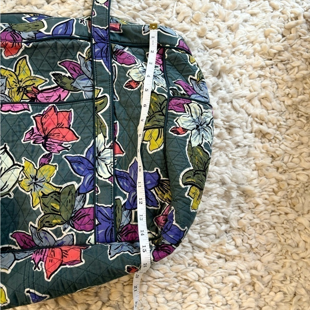Vera Bradley large floral quilted tote purse - Picture 15 of 16